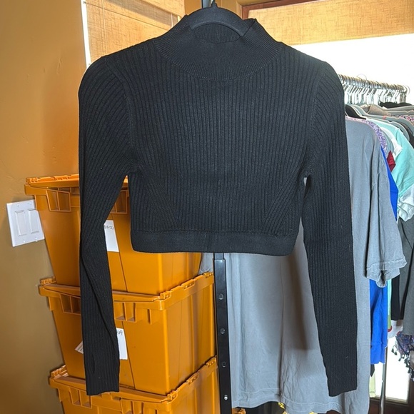 NWT Wild Fable Black Ribbed Long Sleeve Crop Mock Neck Top Size Small - Picture 1 of 8